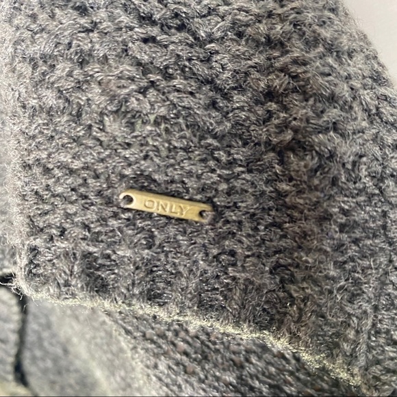Only Grey VNeck Knit Sweater L - Picture 9 of 10